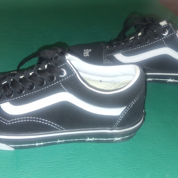 Reproduction Vans Sneakers Mens 6.5 Womens 8. Unisex